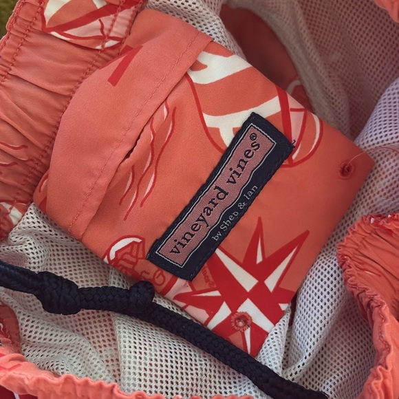 VINEYARD VINES Swim Trunks size small - Picture 4 of 5